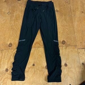 Lululemon - fully lined legging jogger/track pants for cold weather